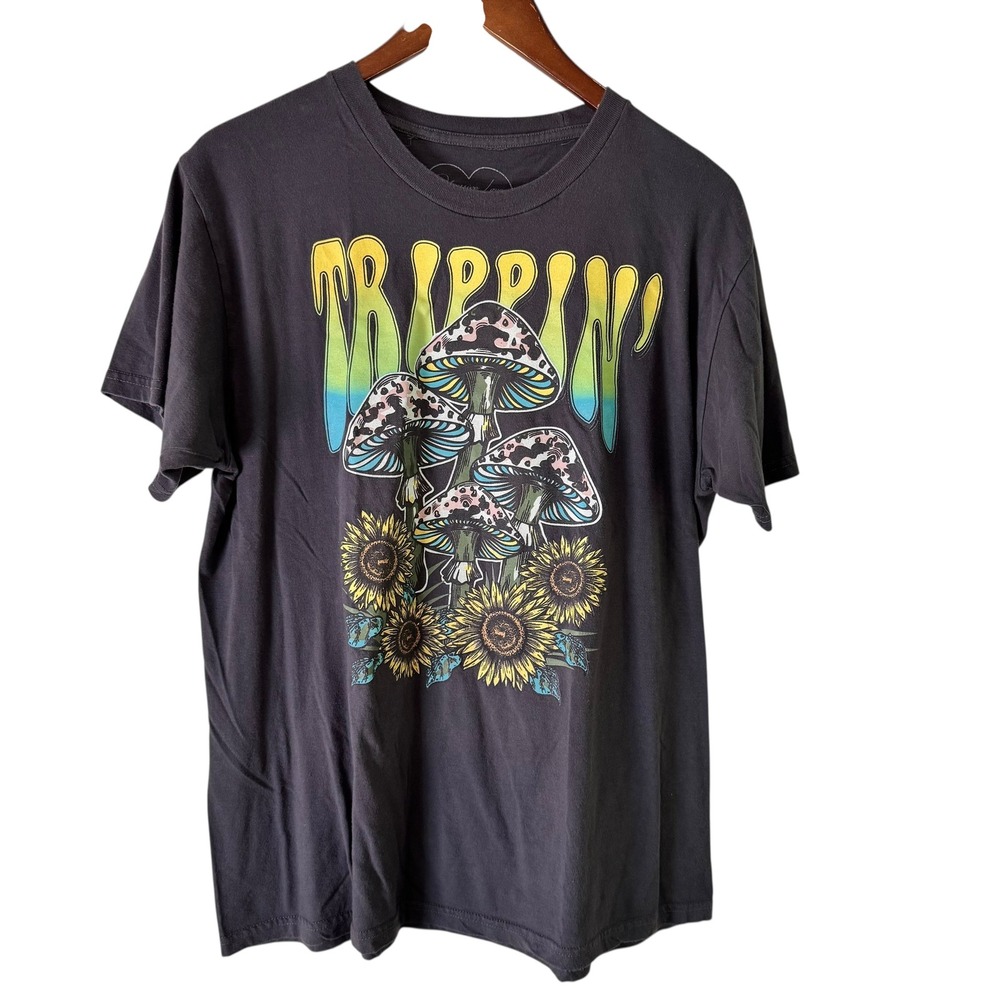 Obsessive Love Trippin' Mushroom Graphic Tee Sunflower Print Top Size L